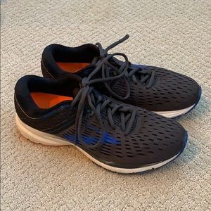 Men’s Size 9 Brooks Ravenna 9